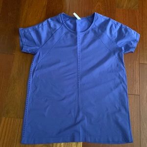 Athleta top. Comes with an Athleta bag